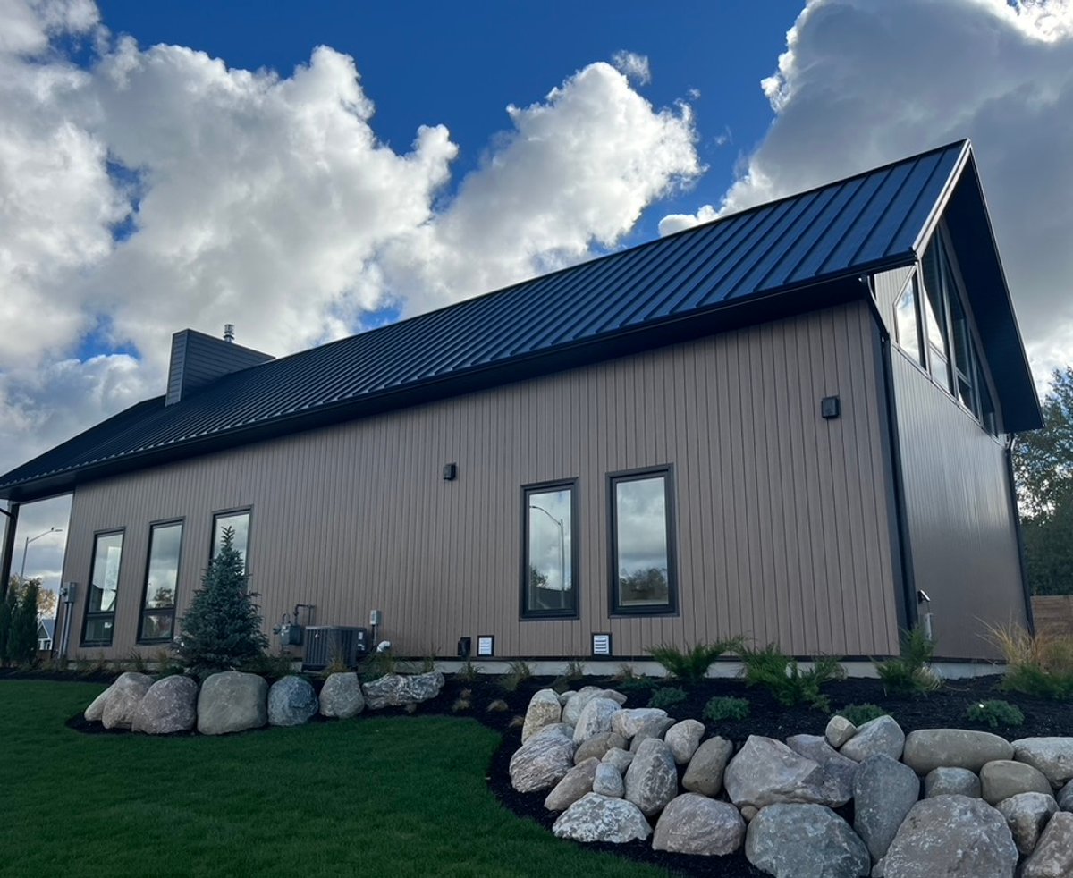 Premium vinyl siding installation in Port Elgin